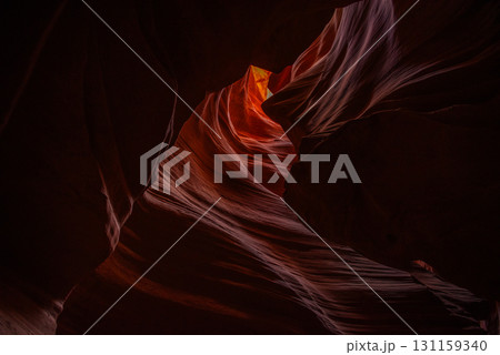 アンテロープキャニオン－大地が刻んだ芸術 131159340