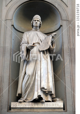 Leon Battista Alberti, statue in the Niches of the Uffizi Colonnade. The first half of the 19th Century they were occupied by 28 statues of famous people in Florence, Italy Leon Battista Alberti, statue in the Niches of the Uffizi Colonnade. The first half of the 19th Century they were occupied by 28 statues of famous people in Florence, Italy 131159718