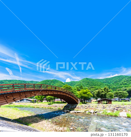 奈良井宿 木曽の大橋 は 奈良井川 にかかる 総檜作り の 太鼓橋 【 長野県 塩尻市 の 観光 】 131160170