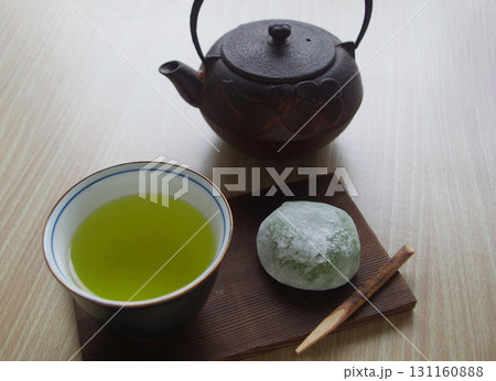 日本のイメージ 日本茶 緑茶 和菓子 大福 鉄瓶 日本のイメージ 日本茶 緑茶 和菓子 大福 鉄瓶 131160888