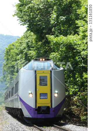 大沼公園駅を後に札幌を目指す特急北斗 北斗 キハ261系 キハ261 大沼公園駅を後に札幌を目指す特急北斗 北斗 キハ261系 キハ261 131161850