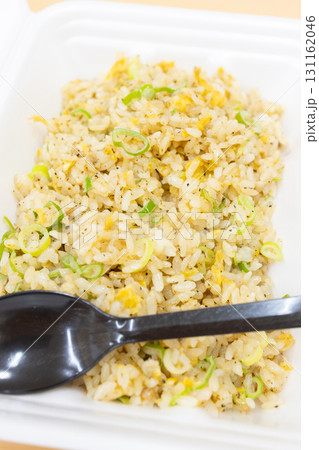 おいしいねぎ炒飯弁当 おいしいねぎ炒飯弁当 131162046