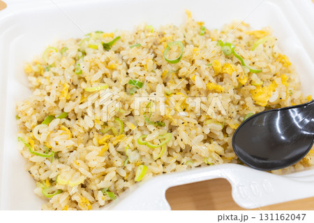 おいしいねぎ炒飯弁当 131162047