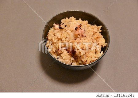 黒い茶碗に入ったたこ飯 黒い茶碗に入ったたこ飯 131163245