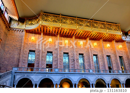 青の間天井間際のパイプオルガンの一万本のパイプ 131163810