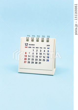 2026年12月カレンダー　水色背景　縦 131169861