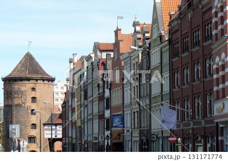 Old town square buildings lit by the sun Gdansk, Poland 131171774