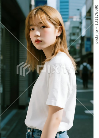 Tシャツモデル 131176090