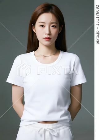 Tシャツモデル 131176092