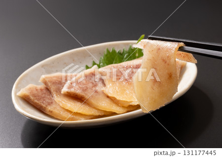 ［北海道産］くじらベーコン 131177445