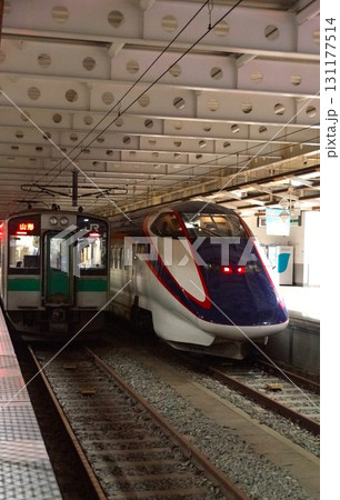 奥羽本線　新庄駅（山形新幹線E3系と701系） 131177514