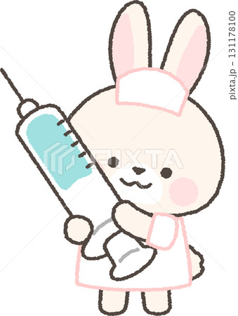 注射器を持った白ウサギの看護師 131178100