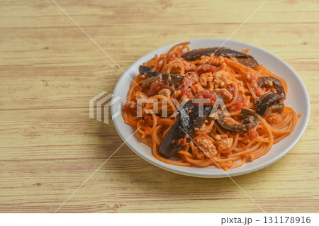 茄子と鶏ひき肉のパスタ 茄子と鶏ひき肉のパスタ 131178916