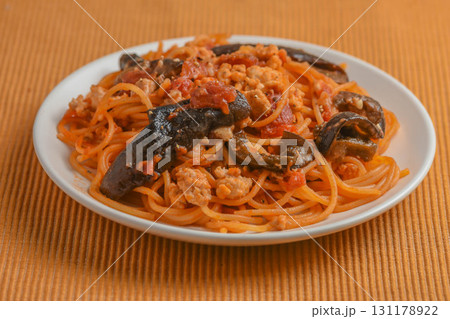 茄子と鶏ひき肉のパスタ 茄子と鶏ひき肉のパスタ 131178922