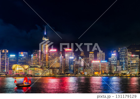 香港 夜のビクトリア・ハーバー 香港島サイド 香港 夜のビクトリア・ハーバー 香港島サイド 131179129
