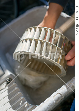 キッチンの換気扇掃除 キッチンの換気扇掃除 131180512