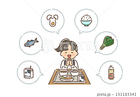 給食の前で笑顔で手を合わせていただきますをしている女の子（フルカラー） 131183341