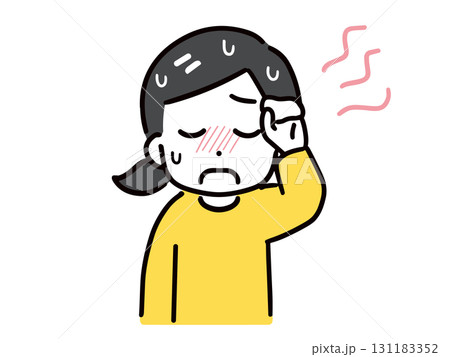 汗をかく暑そうな私服の若い女性(上半身・正面) 汗をかく暑そうな私服の若い女性(上半身・正面) 131183352