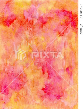 赤とオレンジ色のにじみ絵（和紙にアクリル絵の具でペイント） 131184526