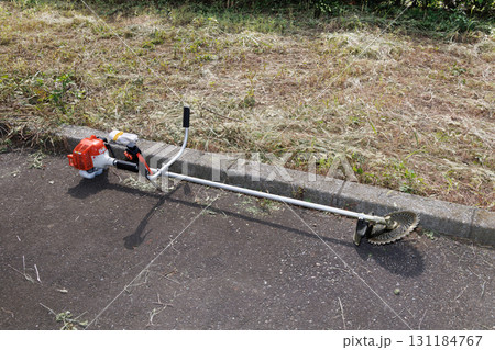 草刈りイメージ 131184767