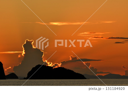 五島灘、角力灘、大角力の夕景 五島灘、角力灘、大角力の夕景 131184920