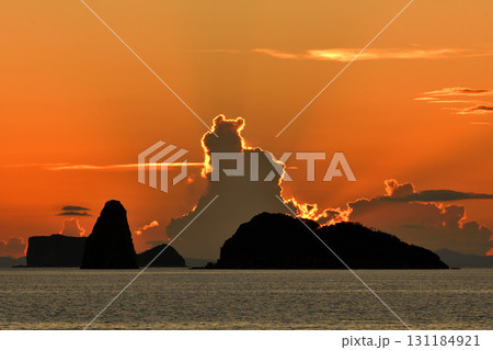 五島灘、角力灘、大角力の夕景 五島灘、角力灘、大角力の夕景 131184921