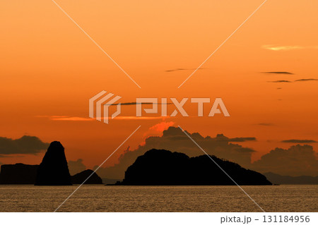 五島灘、角力灘、大角力の夕景 五島灘、角力灘、大角力の夕景 131184956
