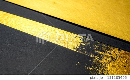 優雅な和柄、和風イメージの背景素材(金色、黒色) 優雅な和柄、和風イメージの背景素材(金色、黒色) 131185496