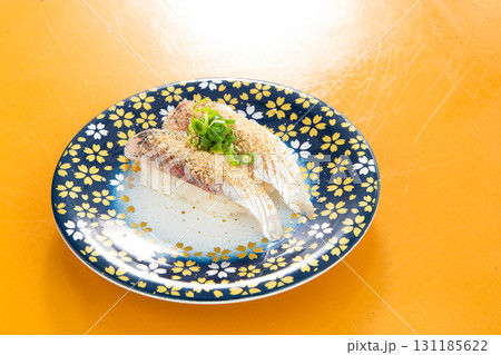 胡麻アジの握り寿司：鮮やかな和の逸品 131185622