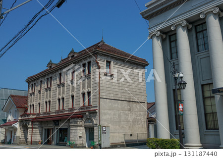 レトロな街並みに浸れる福島県会津若松市の七日町通りの街並み レトロな街並みに浸れる福島県会津若松市の七日町通りの街並み 131187440