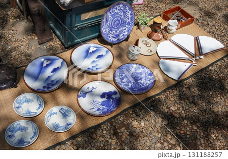 「骨董・蚤の市12」 131188257