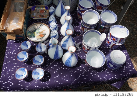 「骨董・蚤の市2」 131188269