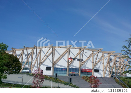 花や木の緑に囲まれるIGアリーナ 131189191