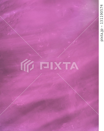 明るいピンク色のガラスの質感イメージの縦長の背景画像 明るいピンク色のガラスの質感イメージの縦長の背景画像 131190574
