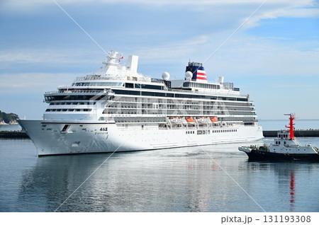 宮古港の朝 豪華客船飛鳥Ⅲ入港 宮古港の朝 豪華客船飛鳥Ⅲ入港 131193308