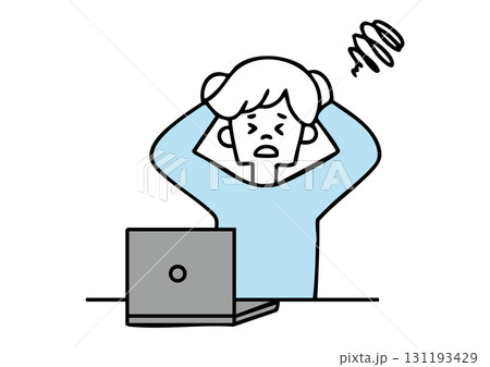 パソコンで仕事をする男性03 131193429