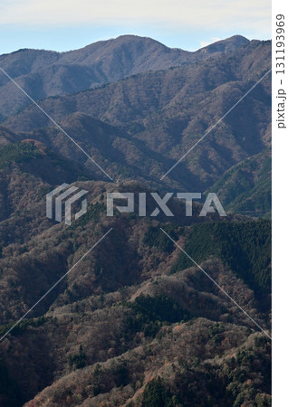 丹沢の高取山山頂 展望台からの眺望 日本百名山の丹沢山 丹沢の高取山山頂 展望台からの眺望 日本百名山の丹沢山 131193969