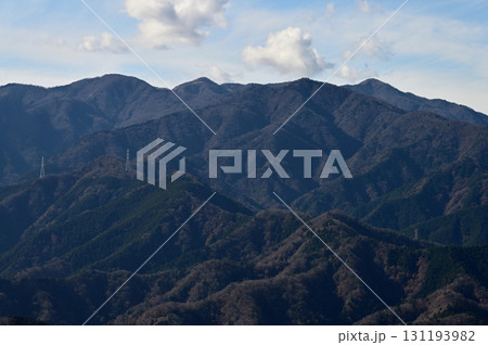 丹沢の仏果山より丹沢主脈　丹沢山と蛭ヶ岳 131193982
