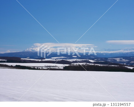 残雪の北海道旭川市　就実の丘からの展望 131194557