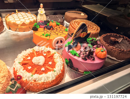 cakes decorated in style of Halloween 131197724