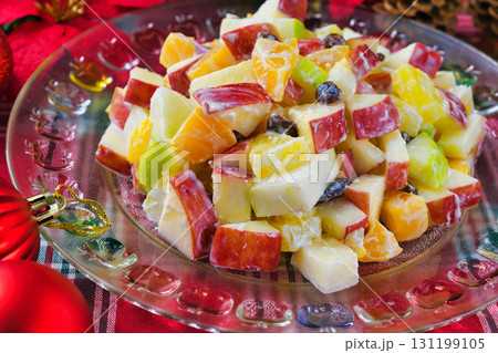 メキシコ　クリスマスのリンゴのサラダ　Ensalada de manzana navideña 131199105