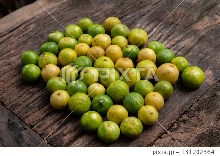 Citrus Fruit, Freshness, Fruit, Green Color, Horizontal 131202364