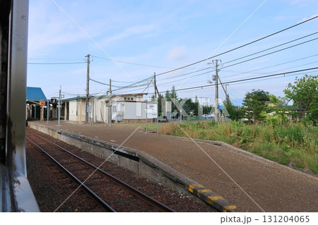 JR北海道、釧網本線川湯温泉駅、清里町駅間の風景(2023年夏) 131204065