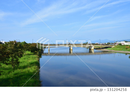 JR北海道釧網本線清里町駅、止別駅間の風景(2023年夏) 131204258