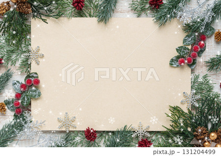 クリスマスイメージのデコレーションとヴィンテージペーパーの背景 クリスマスイメージのデコレーションとヴィンテージペーパーの背景 131204499
