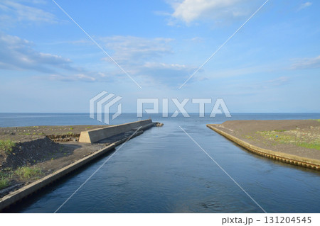 JR北海道釧網本線止別駅、藻琴駅間の風景(2023年夏) JR北海道釧網本線止別駅、藻琴駅間の風景(2023年夏) 131204545