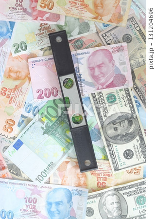 The balance of the Turkish lira against the dollar and the euro with a spirit leve 131204696