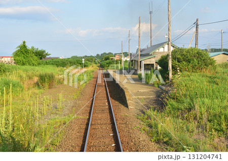 JR北海道釧網本線藻琴駅、網走駅間の風景(2023年夏) 131204741