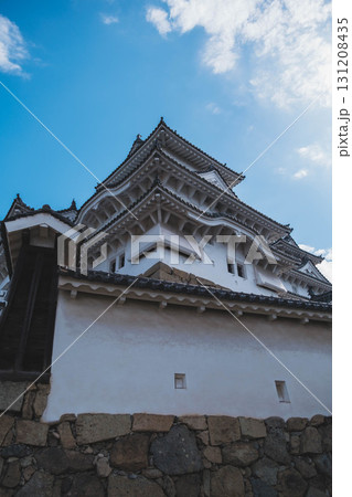 [姫路城]世界遺産の場内の歴史的な風景 131208435