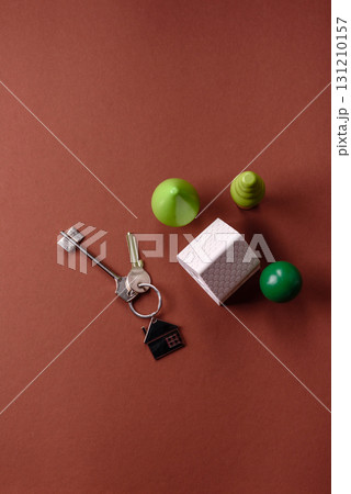 Keys, real estate, your own home or business premises purchased with a mortgage. Property and keys 131210157